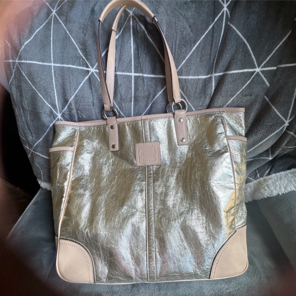 Coach Metro Metallic Champagne Gold Tote & Two Matching Wristlets - Picture 2 of 13
